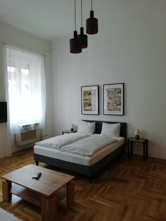 Luxury New Cozy Flat At Dob Street Nearby Gozsdu Court Appartement Boedapest Buitenkant foto